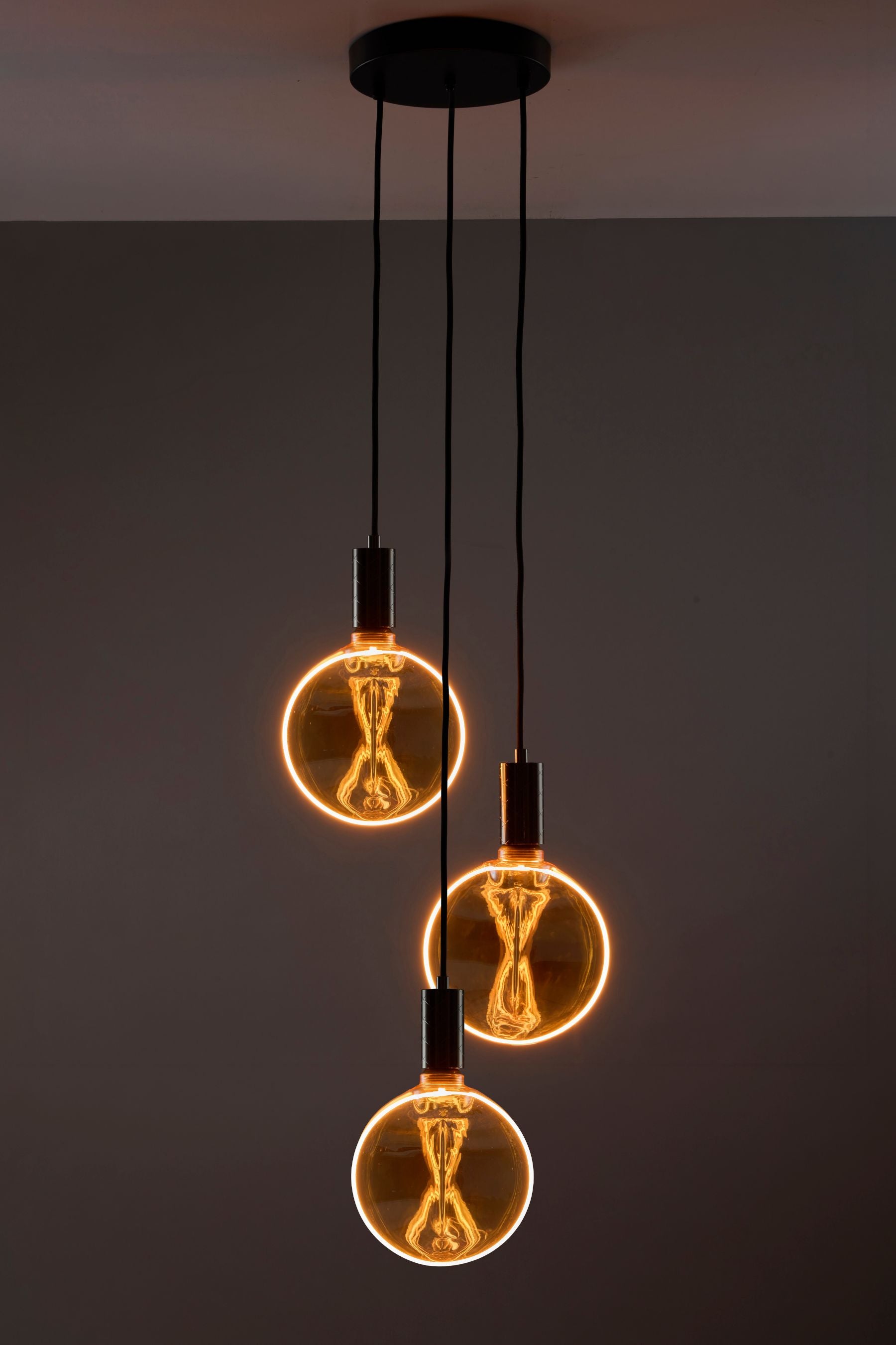 Drop Trio Forge Black Halo Big Amber (Antique Brass Holder)
