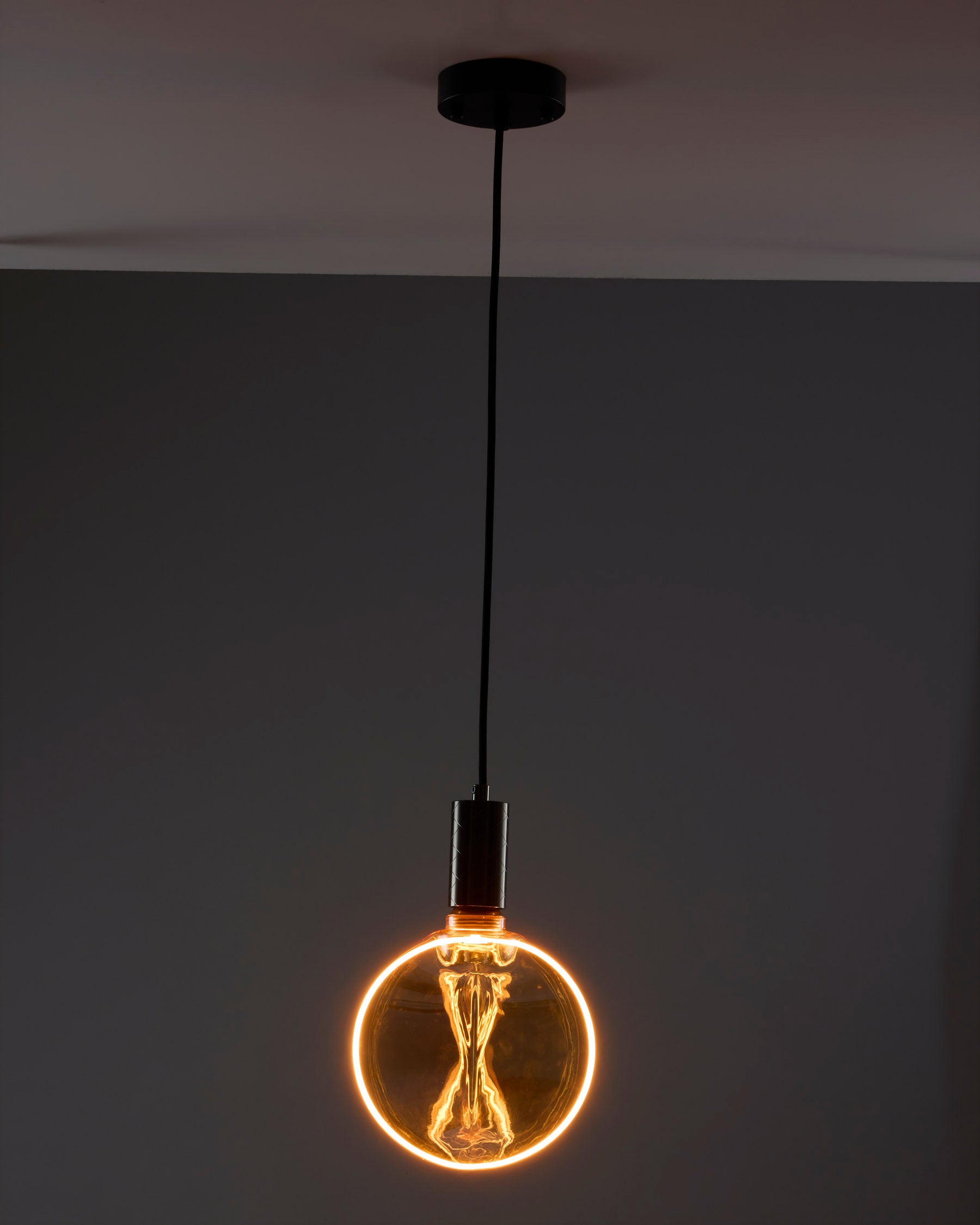 Drop Uno Forge Black Halo Big Amber (Black Diamond Holder)