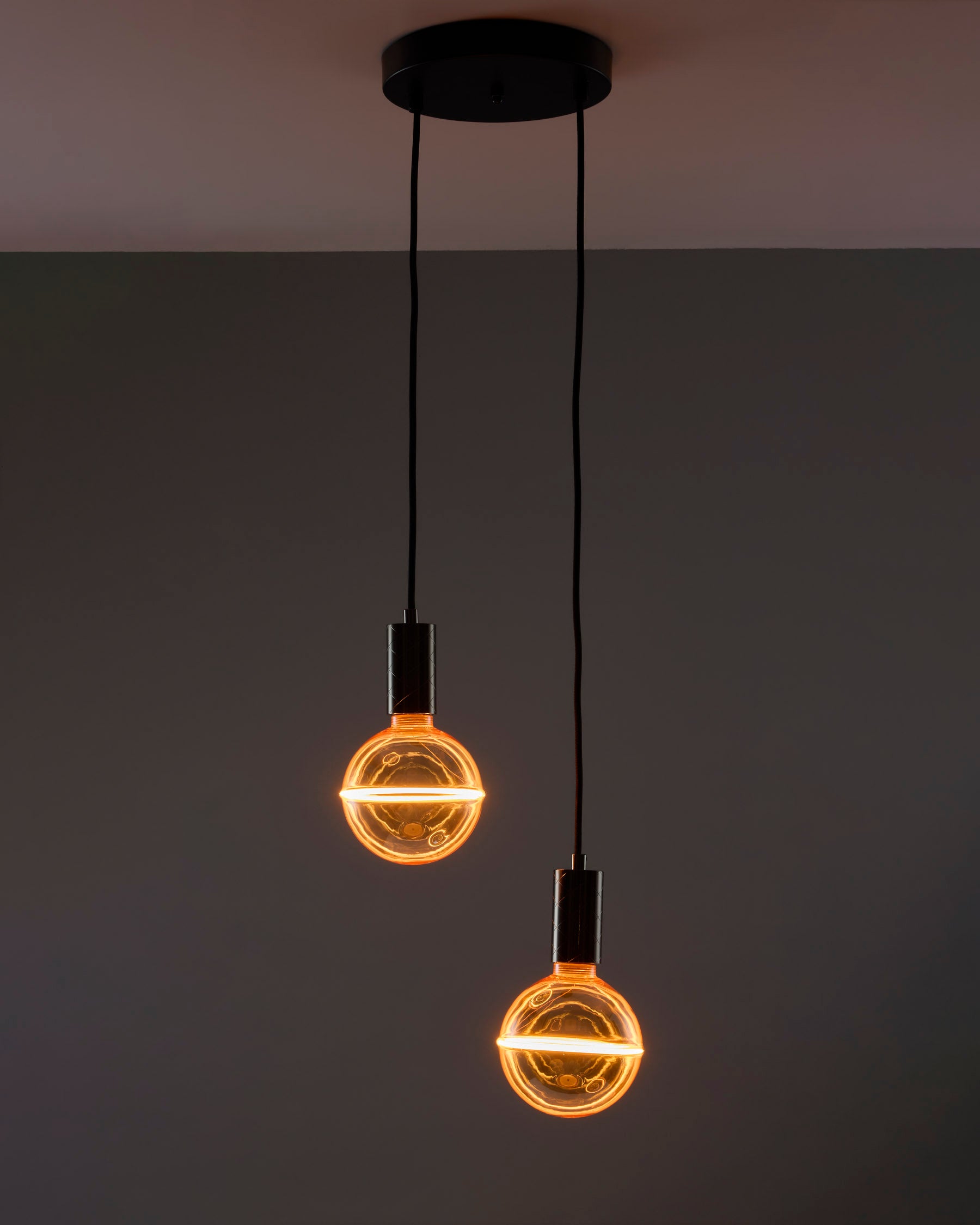 Drop Duo Forge Black Orbit (Antique Brass Holder)